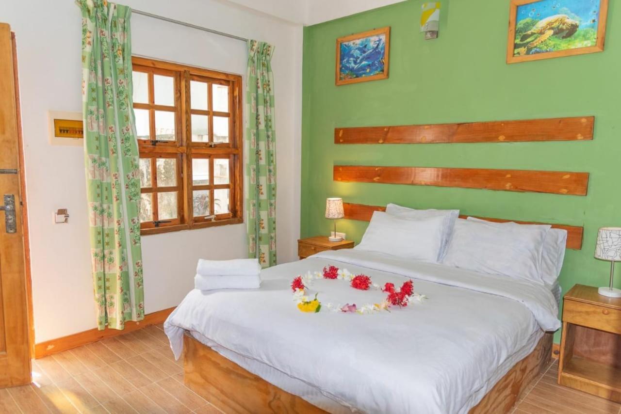 Chao Guest House Maafushi Ngoại thất bức ảnh