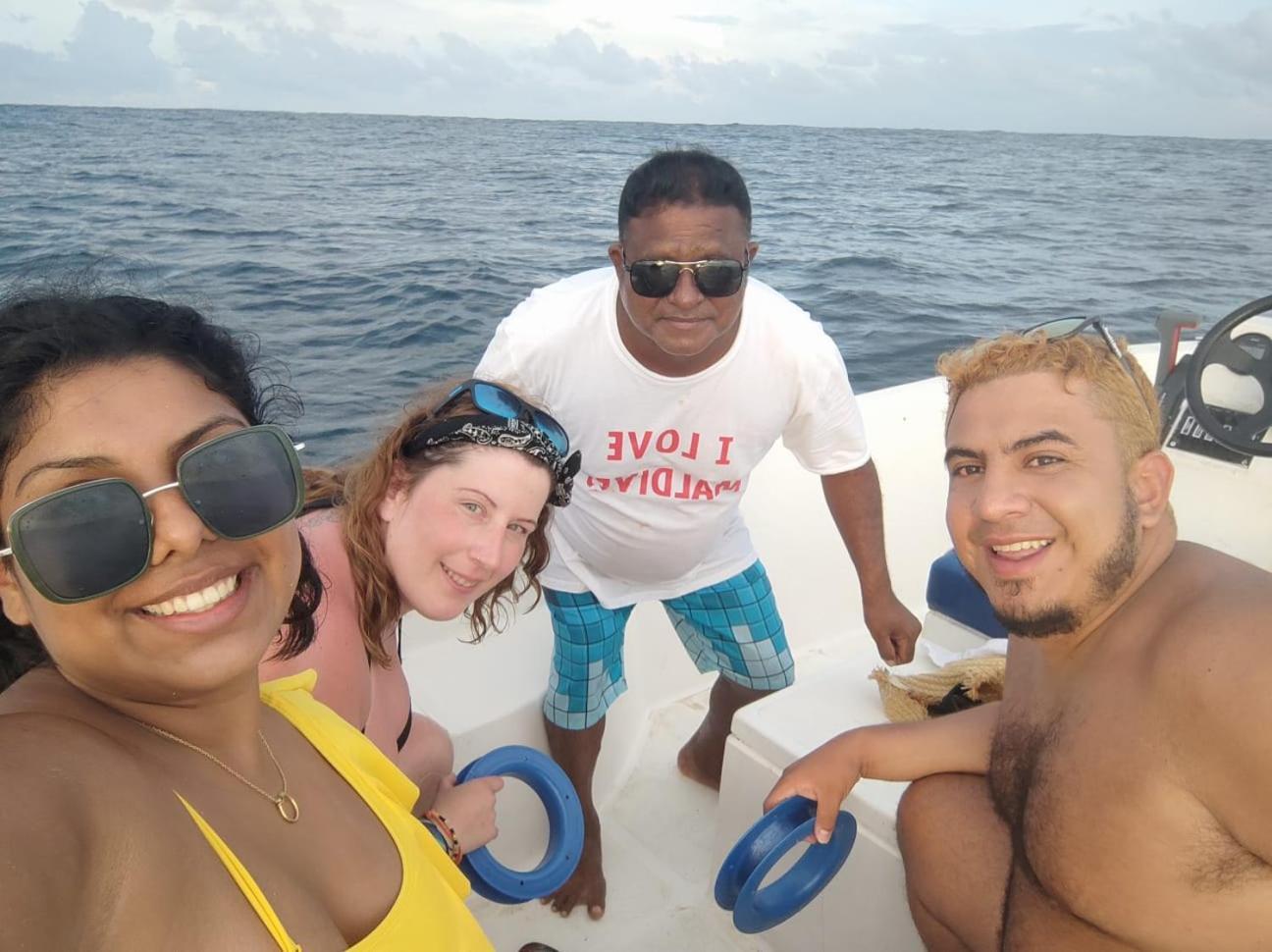 Chao Guest House Maafushi Ngoại thất bức ảnh